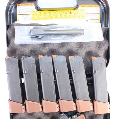 EXCELLENT GLOCK G34 GEN 3 TTI COMBAT MASTER COPPERHEAD 9MM W/ 7-MAGS TRIJICON RMR & BOX - Image 8 of 10