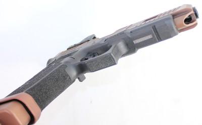 EXCELLENT GLOCK G34 GEN 3 TTI COMBAT MASTER COPPERHEAD 9MM W/ 7-MAGS TRIJICON RMR & BOX - Image 4 of 10