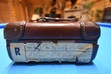 Beautiful Holland & Holland Compact, 'toe-under' leather gun case - 4 of 10