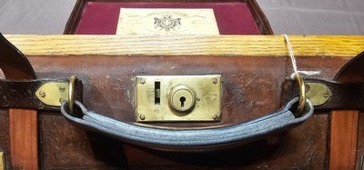 Beautifull 'Turn of the Century' Oak & Leather Cartridge Magazine with Holland & Holland Label - Image 9 of 10