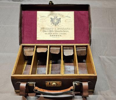 Beautifull 'Turn of the Century' Oak & Leather Cartridge Magazine with Holland & Holland Label - Image 1 of 10