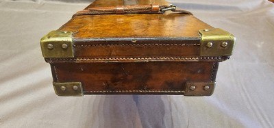 Beautiful Vintage Case with Fabulous Patina and William Evans Label - Image 4 of 10