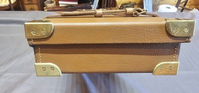 Beautiful Holland & Holland leather SXS case in excellent condition. - Image 6 of 10