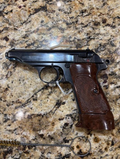 Walther PP 22 caliber made in france - Image 4 of 7