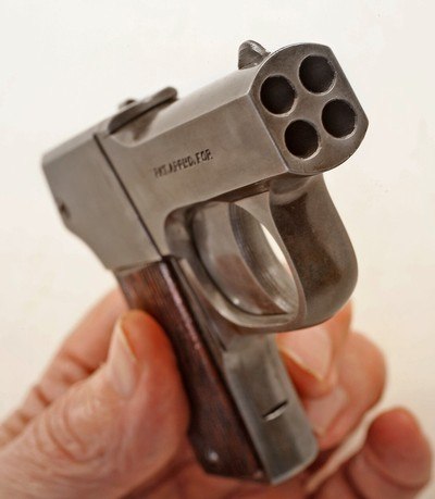 RARE BROWNIE MOSSBERG 4 ROUND PEPPER BOX 22LR EXCELLENT C&R/FFL - Image 6 of 7