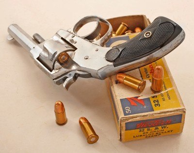 ANTIQUE HOPKINS & ALLEN X.L.3 DOUBLE ACTION 32 S&W CAL. 5 ROUND REVOLVER. NO FFL. - Image 2 of 4