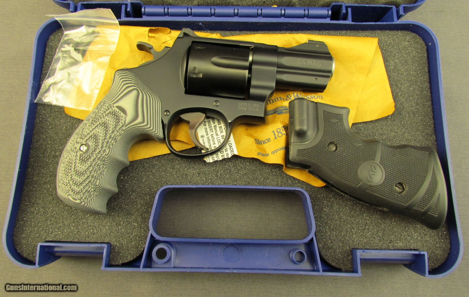 Smith & Wesson 44 Magnum Revolver Model 329 Night Guard Smith & Wesson 44 Magnum Revolver Model 329 Night Guard