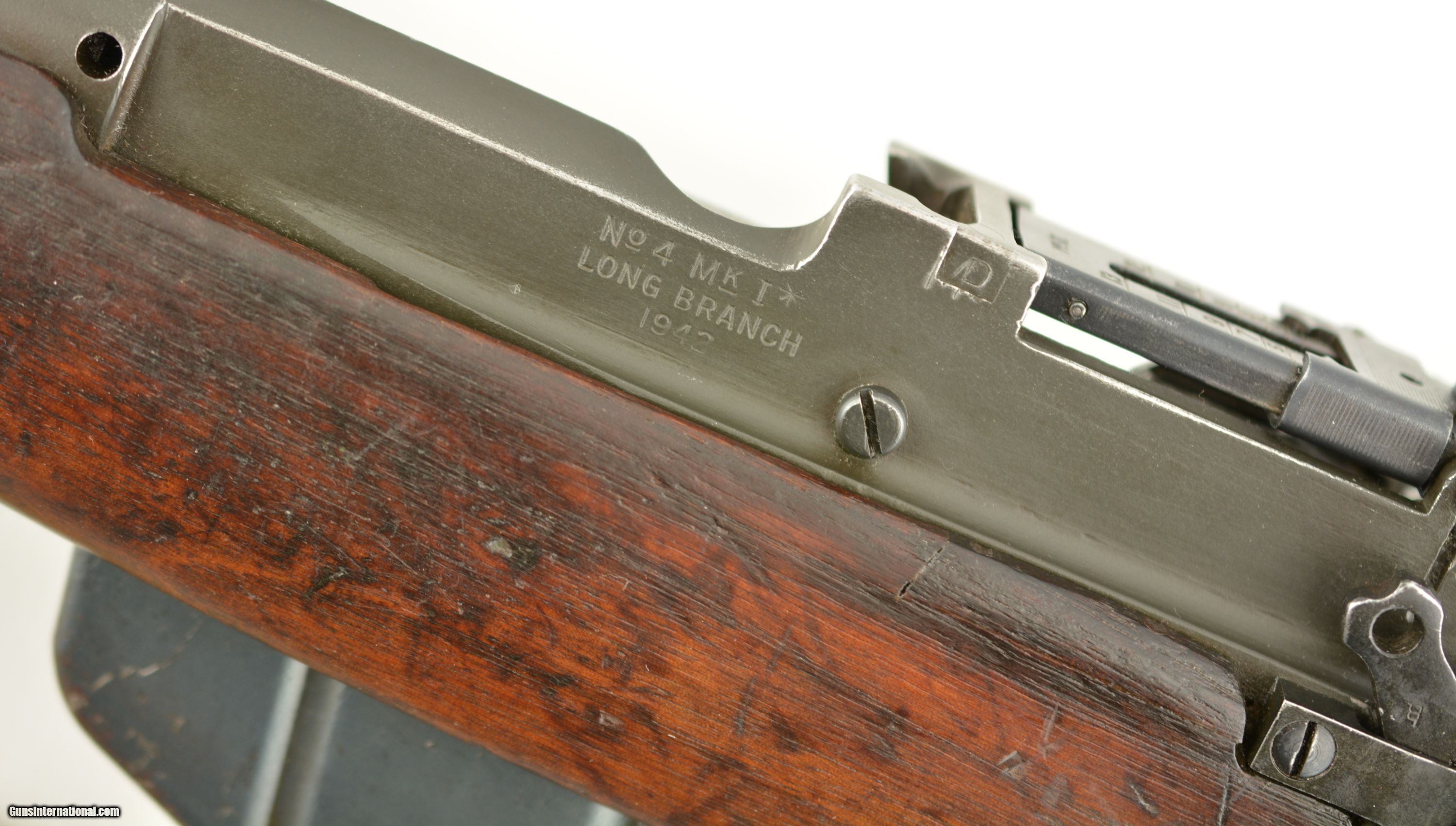Lot - Royal Canadian Mounted Police Lee-Enfield, No.4 Mk1* (Long Branch)  bolt action rifle