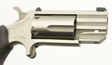 Excellent Pug 22 Magnum Revolver North American Arms LNIB - 3 of 11