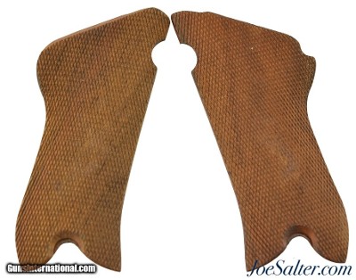 Luger P.O8 Walnut Checkered Grips Post War