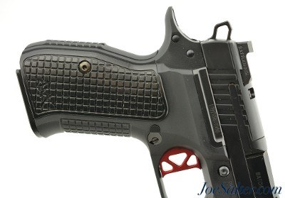 Dan Wesson DWX Compact W/ Light Rail 9mm Pistol Match Barrel 2-Mags - Image 2 of 11