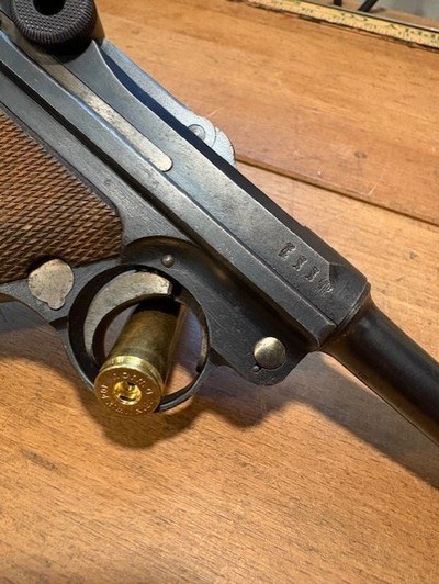 1918 WWI DWM P.08 Luger - Matching Numbers - Includes Holster, Luger Tool, 2 Magazines - Image 8 of 15