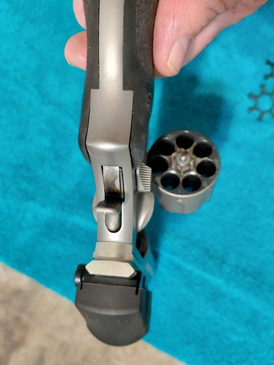 smith wesson 986 performace center 9mm - Image 3 of 5