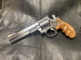S&W 686-4 7 shot 357 Mag Pre Lock Jeweled hammer, trigger & cylinder