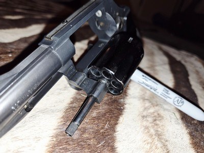 Very rare 327 magnum - Image 6 of 6