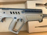 Pre-owned IWI Tavor SAR FDE-18 5.56mm bullpup semi-auto rifle w/ new 30-rd Magpul window mag and accessories - 7 of 14