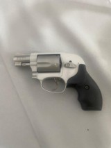 Smith & Wesson model 38–3 38 special like new - 5 of 9