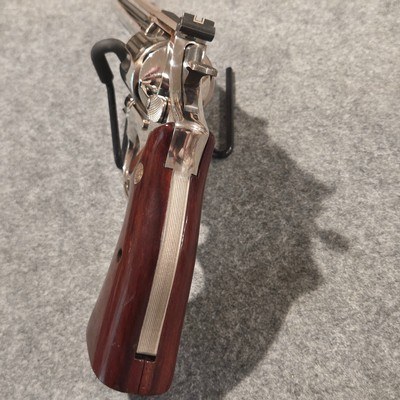 Smith & Wesson 29-2 Nickel in original display case EXCELLENT CONDITION - Image 3 of 15