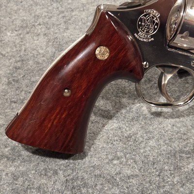 Smith & Wesson 29-2 Nickel in original display case EXCELLENT CONDITION - Image 8 of 15