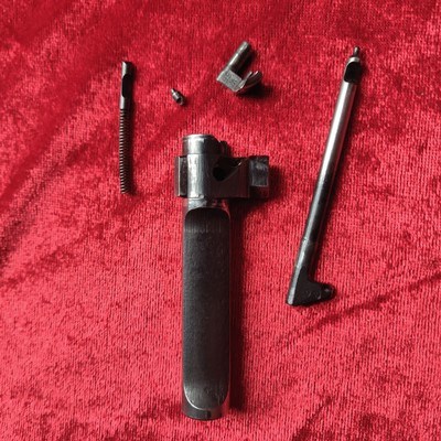 M1 Carbine bolt original early marked S.G. Firing pin S.G. Extractor WS.G. - Image 2 of 8