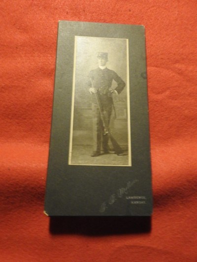 U.S. SOLDIER WITH SPRINGFIELD RIFLE CABINET CARD
