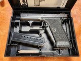 Heckler & Koch P7M8, NIB - 1 of 14