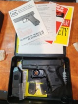 GLOCK 27 Gen 3 Sub-compact .40 cal, Mint condition - 5 of 7