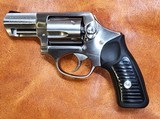 Ruger SP101 .357 magnum, Stainless Steel, Spurless Hammer, Excellent condition - 2 of 6