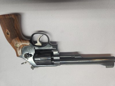 Smith & Wesson 48-7 in 22 Mag - Image 4 of 5