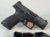 Beretta APX .40 S&W - Never Fired - with 4 Magazines - 5 of 7