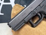 Austrian GLOCK 19 – GEN 3 – 9MM – BLACK – (3) MAGS - 3 of 11