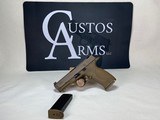 Smith & Wesson M&P9 – Flat Dark Earth – 9mm – 2 Magazines – Excellent Condition - 2 of 11