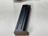 Smith & Wesson M&P9 – Flat Dark Earth – 9mm – 2 Magazines – Excellent Condition - 5 of 11