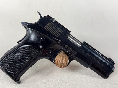 Vintage Llama Model XV Especial .22 LR Pistol – Miniature 1911 Style - 2.5