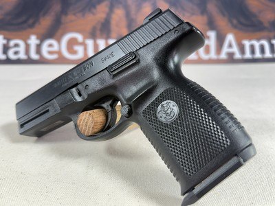 Smith & Wesson SW40E Semi-Auto Pistol – .40 S&W (Circa 1999–2002) - Image 3 of 9