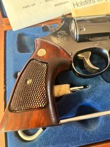 S&W 29-2 44 magnum, 4” barrel in Presentation case - 5 of 15