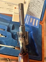 S&W 29-2 44 magnum, 4” barrel in Presentation case - 10 of 15