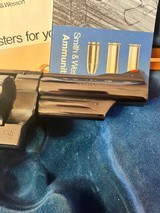 S&W 29-2 44 magnum, 4” barrel in Presentation case - 7 of 15