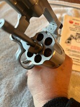 Ruger Security Six, 2.75” barrel, stainless - 5 of 10