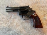 S&W 586-1, 4 inch barrel, 357 magnum, Mint! - 4 of 11