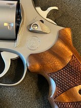 New unfired S&W 657-5 Performance Center - 7 of 10