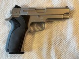 S&W 1076 10MM FBI Prototype, TEU serial number - 5 of 11