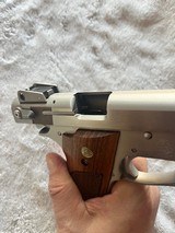 S&W 639 9mm stainless, 1986, 2 mags - 12 of 13