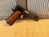 Les Baer Monolith 45acp in Excellent shape - 1 of 12