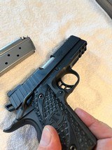 STI SS 3.0 40 caliber in excellent shape - 4 of 12