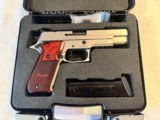 Sig P220 10mm Stainless Elite as new in box - 1 of 11
