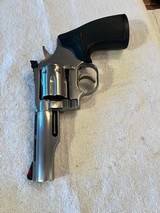 Dan Wesson 715 4 inch 357 mag revolver - 4 of 8