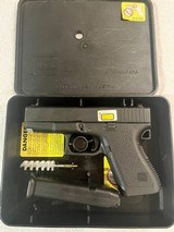 Glock 19 1st gen in box, excellent shape - 1 of 10