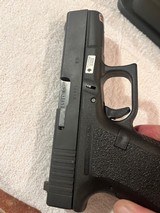 Glock 19 1st gen in box, excellent shape - 4 of 10