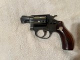 S&W model 36 snub in 38 special, excellent - 1 of 12